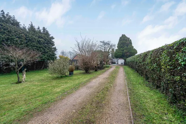 Photo 2 — Little Frieth, Henley on Thames, Frieth, RG9