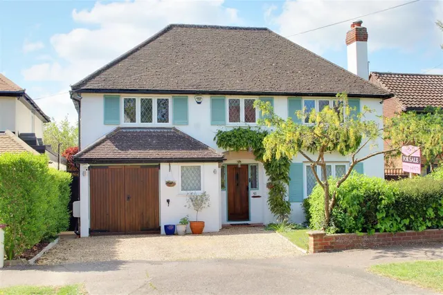 Bradmore Way, Brookmans Park, Hertfordshire AL9 7QY, photo 1