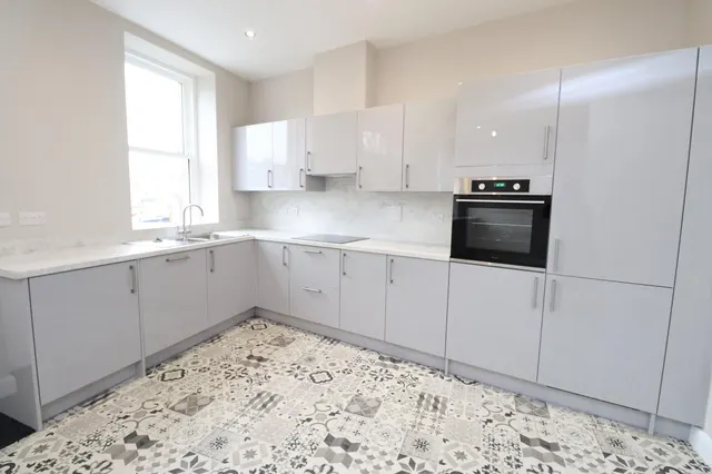 Carlisle Road, Pudsey, LS28, photo 3