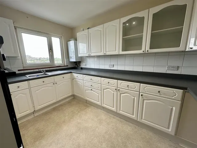 Ocean View Crescent, Brixham, photo 2