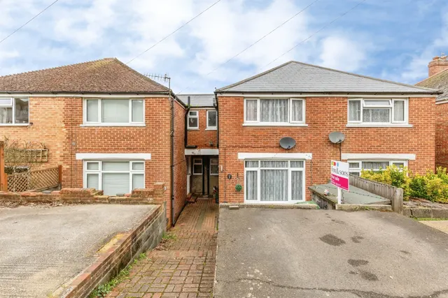 Oakfield Road, HASTINGS, photo 1