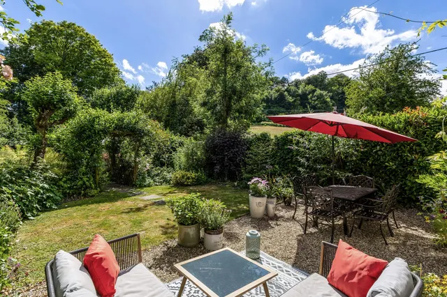 Photo 2 — Fountain Road, Selborne, GU34