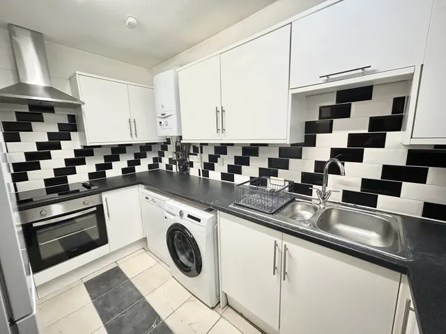 COWLEY ROAD, OXFORD, photo 1