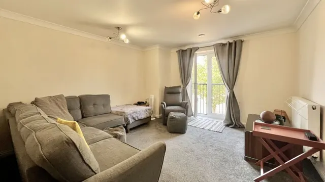 Pintail Close, Scunthorpe, photo 3