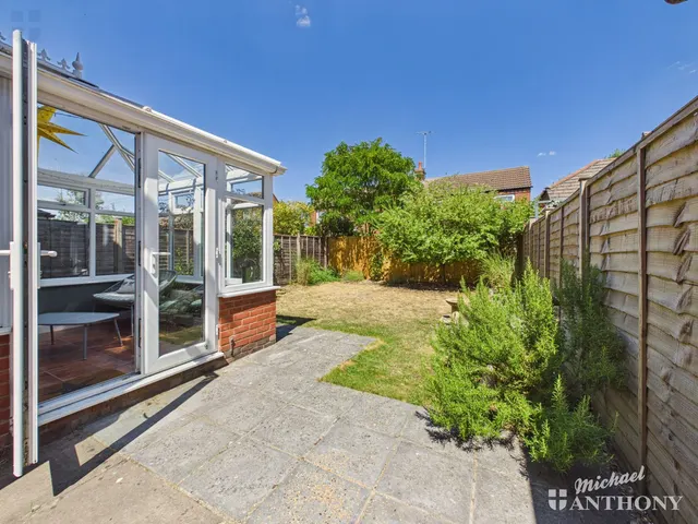 Photo 3 — Waterperry Mews, Aylesbury, HP19 7HP