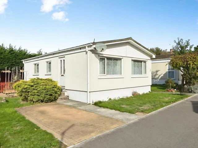 Hounstone Park, Yeovil, BA22, photo 1