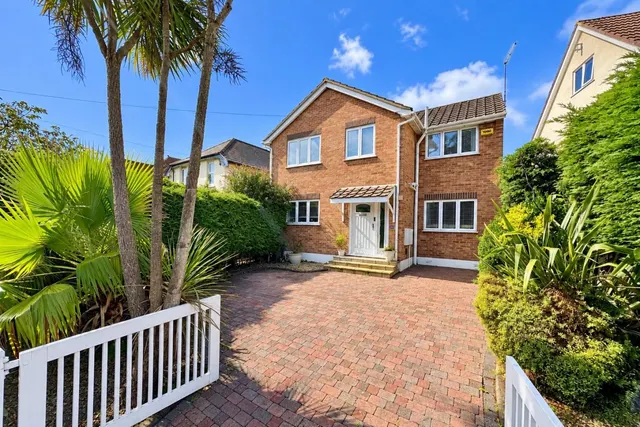 Guest Avenue, BH12, photo 1