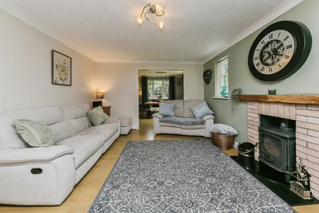 Photo 3 — The Hollow, Uttoxeter