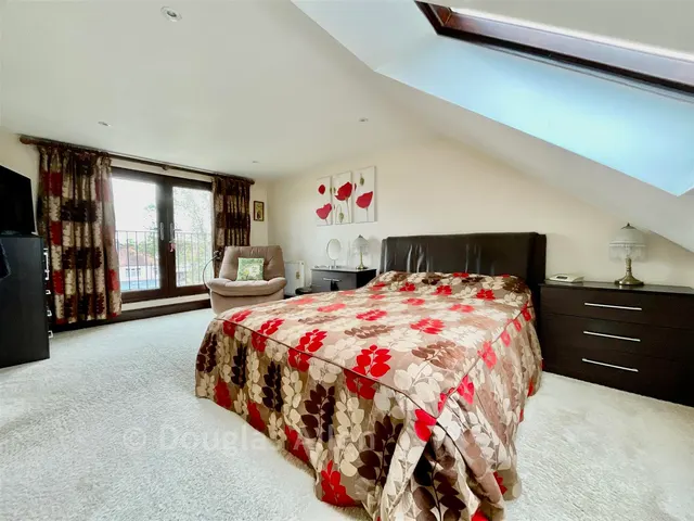 Elmhurst Drive, Hornchurch, RM11, photo 3