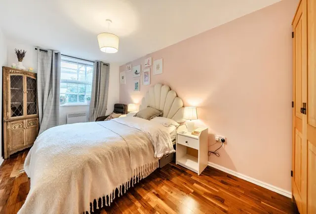 Gleneagle Road, London, SW16, photo 3