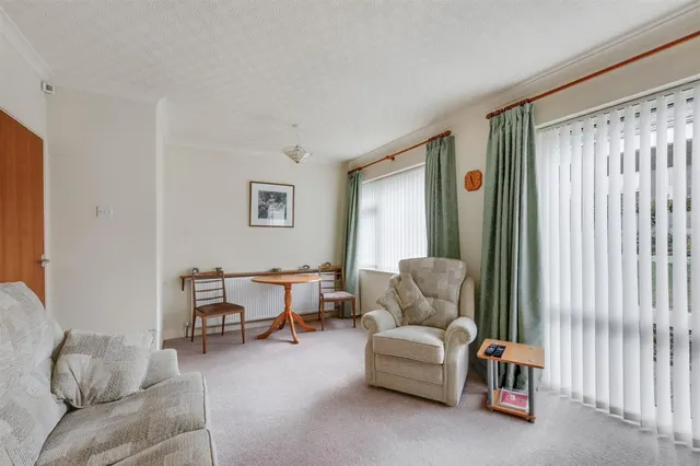 Belmont Close, Chilwell, NG9, photo 2