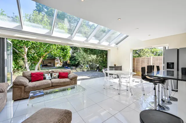 Photo 2 — 11 Clinton Avenue, East Molesey