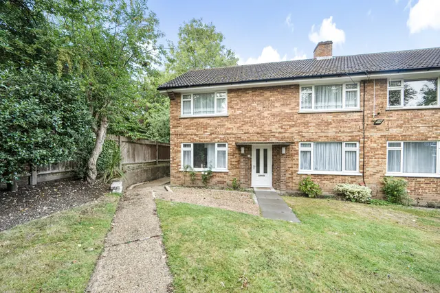 Hill Close, Stanmore, HA7, photo 1