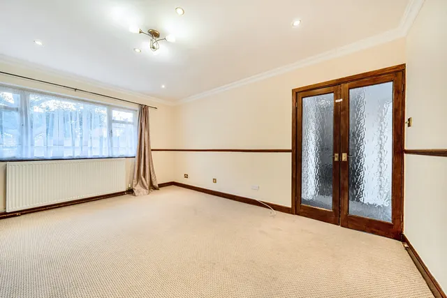 Hill Close, Stanmore, HA7, photo 3