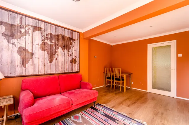 Photo 3 — 48C Palace Grove, Bromley