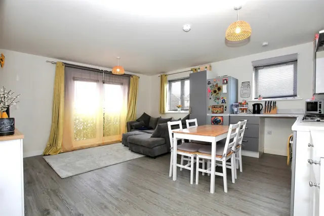 Porter Avenue, Peterborough, PE4, photo 1