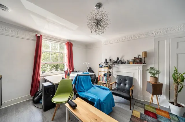 Carlton Crescent, Southampton, SO15, photo 2