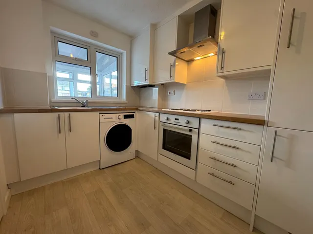Sedgebrook, Liden, SN3, photo 3