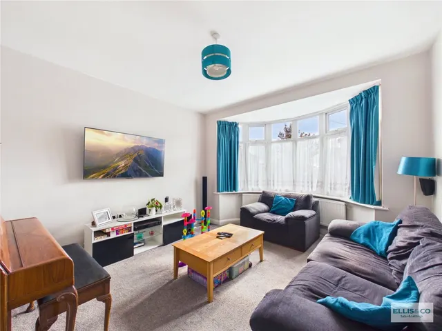 Ivanhoe Drive, Kenton, HA3, photo 2