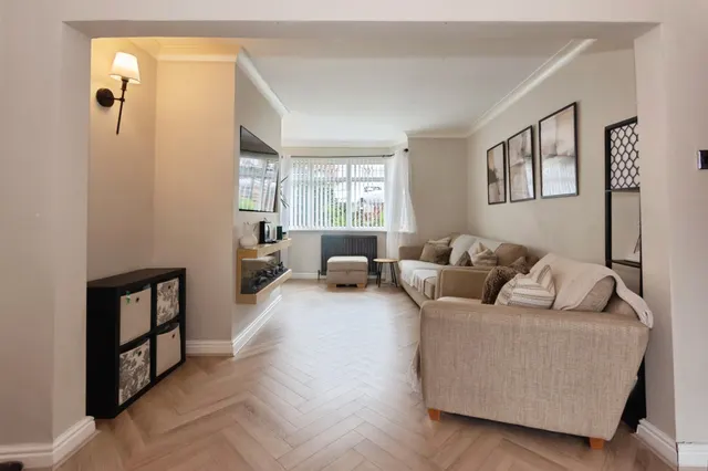 Conway Avenue, Oldbury, B68, photo 3
