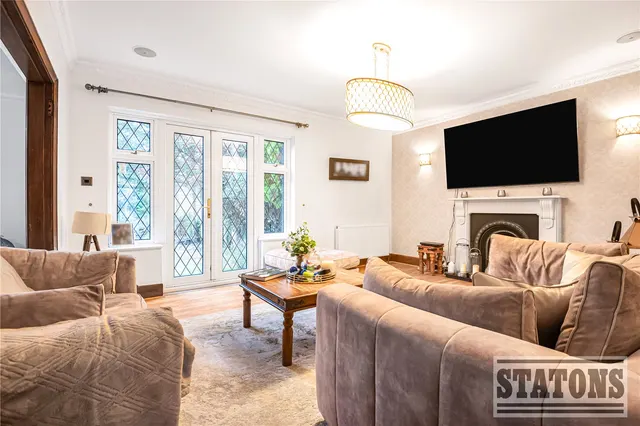 Photo 3 — Waggon Road, Hadley Wood, EN4 0HL