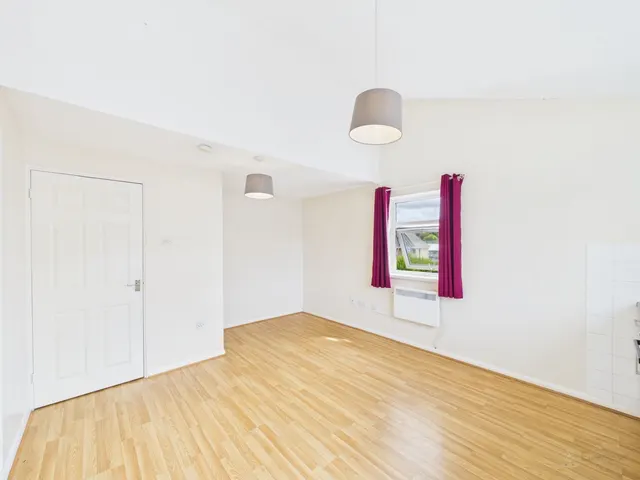 Rosebery Avenue, Yeovil, BA21, photo 3