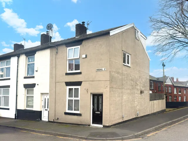 Woodhill Street, Brandlesholme, Bury BL8, photo 1