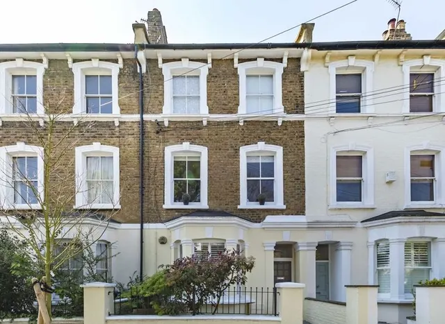 1 bedroom flat, Cleveland Road, Chiswick, W4