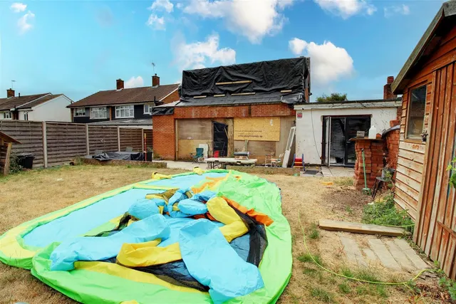 Photo 3 — Tiverton Road, Potters Bar EN6 5HY