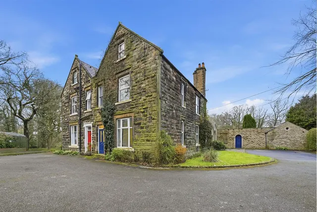 Clough Bank House, Bollington, photo 1