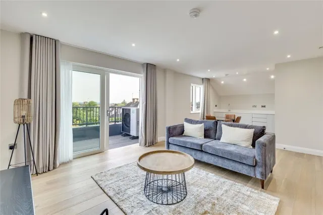 Purley Avenue, London, NW2, photo 1