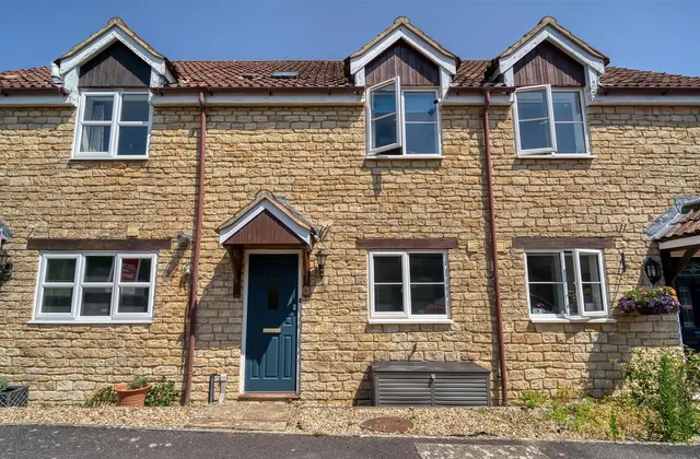 2 bedroom house, Coxs Close, North Cadbury
