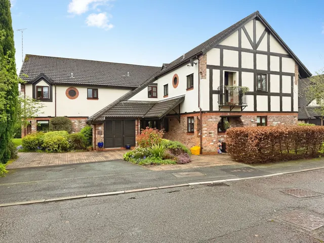 Glenbourne Park, Stockport, photo 2