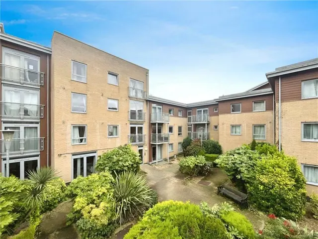 Kelvin Gate, Bracknell, RG12, photo 1