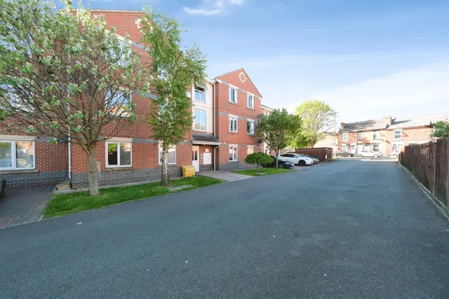 Jackdaw Close, Derby, DE22, photo 1