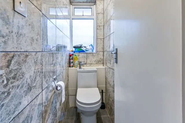 Photo 3 — 5 Bridgeway Street, London