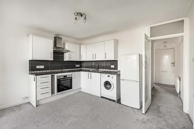 Birkbeck Road, Mill Hill, NW7, photo 3