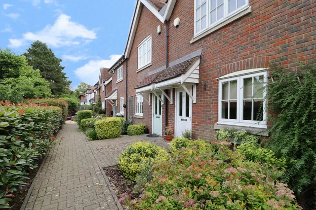 Parsonage Bank, Dartford, Eynsford, DA4, photo 1