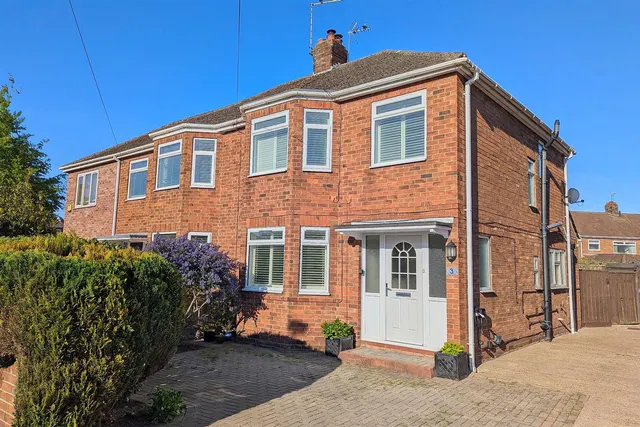 Molescroft Drive, Beverley, photo 1