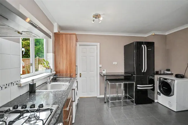 Tynwald Drive, Leeds, LS17, photo 3
