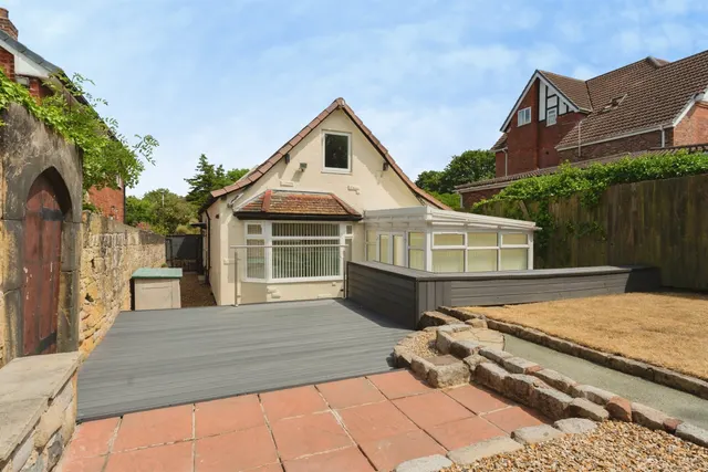 2 bedroom house — Shrewsbury Road, Prenton