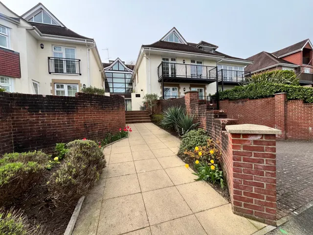 Penn Hill Avenue, Poole, BH14, photo 1
