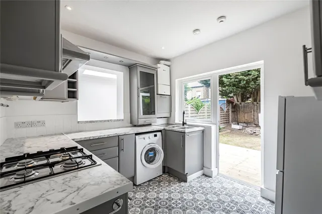 Photo 2 — Penwortham Road, Furzedown