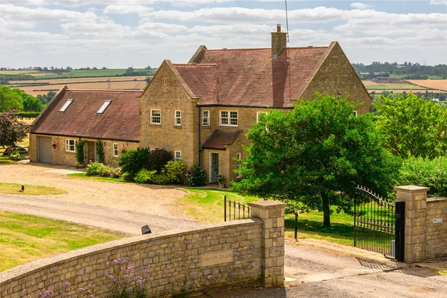 Goodens Lane, Great Doddington, NN29, photo 3