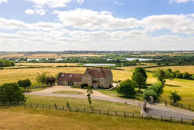 Goodens Lane, Great Doddington, NN29, photo 2