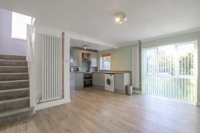 Melvin Way, Histon, CB24, photo 2