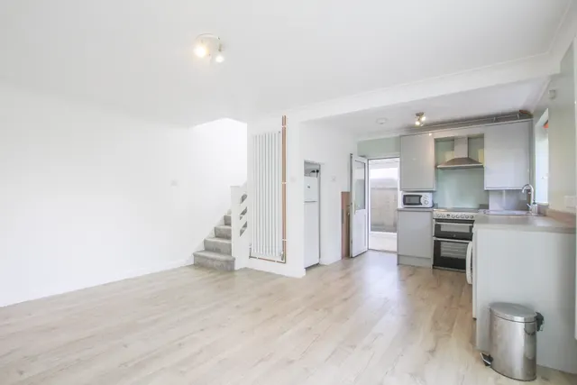 Melvin Way, Histon, CB24, photo 3