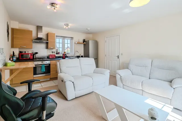 Edward Phillipps Road, Hathern, LE12, photo 2