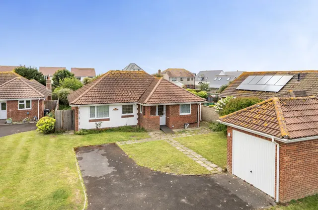 Owers Way, West Wittering, PO20, photo 1