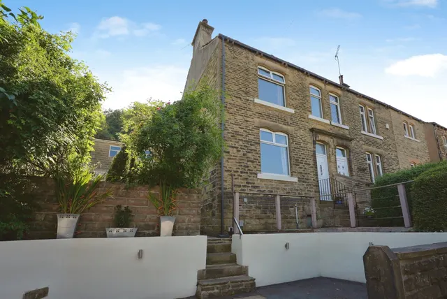 Armitage Road, Armitage Bridge, Huddersfield, photo 1